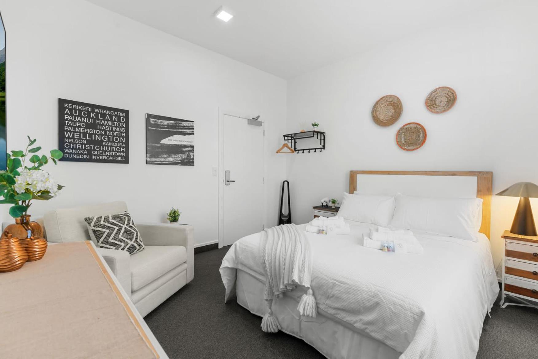 Villa 9-bedroom - Sleeps 19